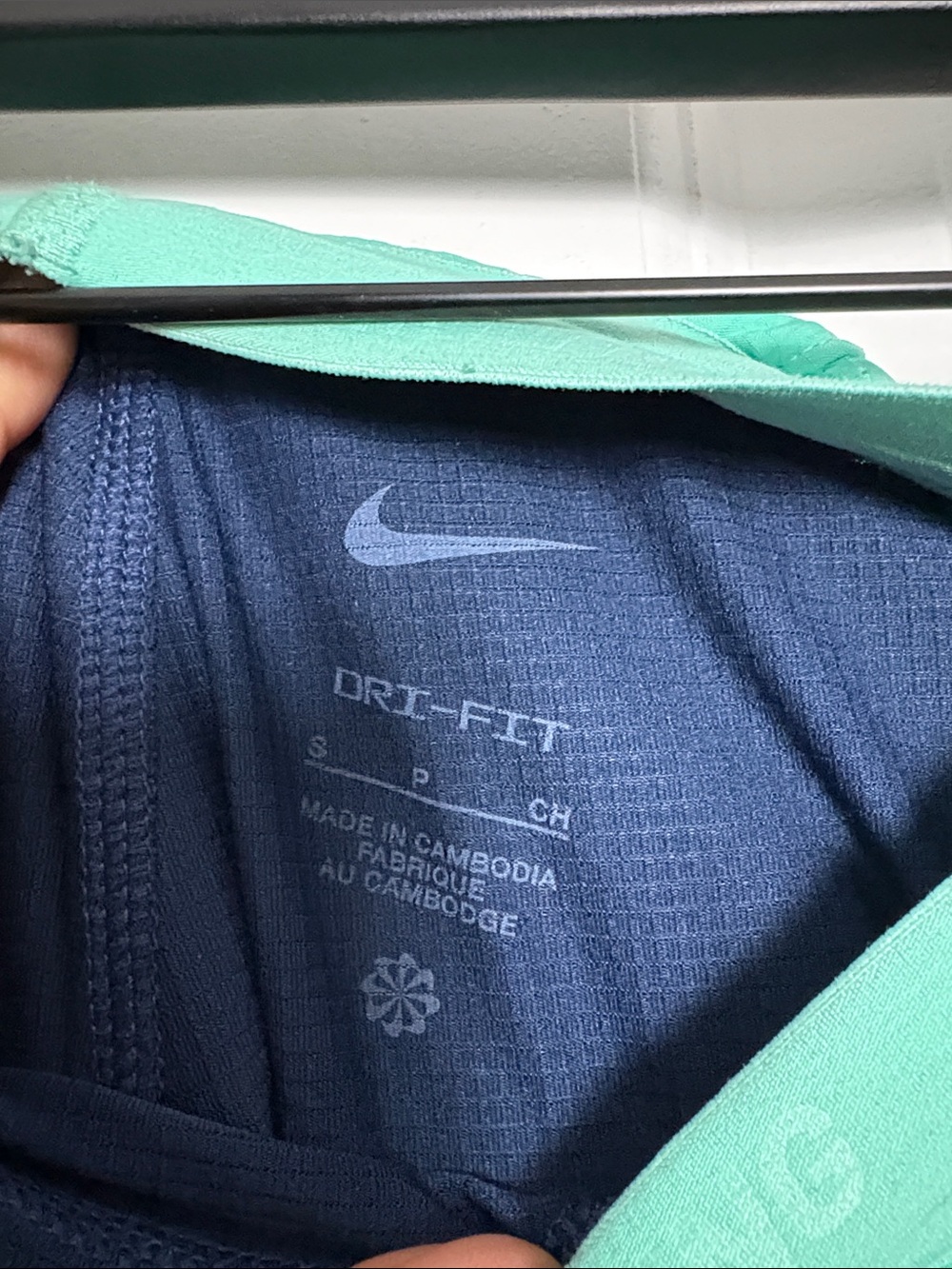 Nike Women's Mint Green Athletic Running Shorts with Navy Drawstring - Picture 2 of 4